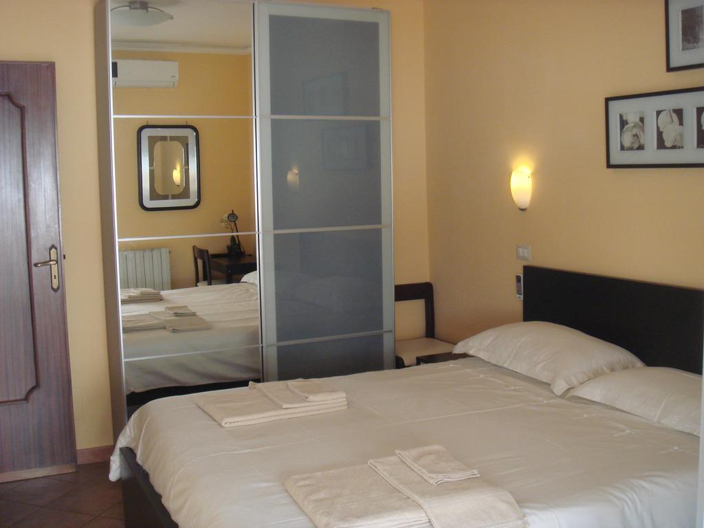 Ferienwohnung Tano'S Giardini-Naxos Zimmer foto