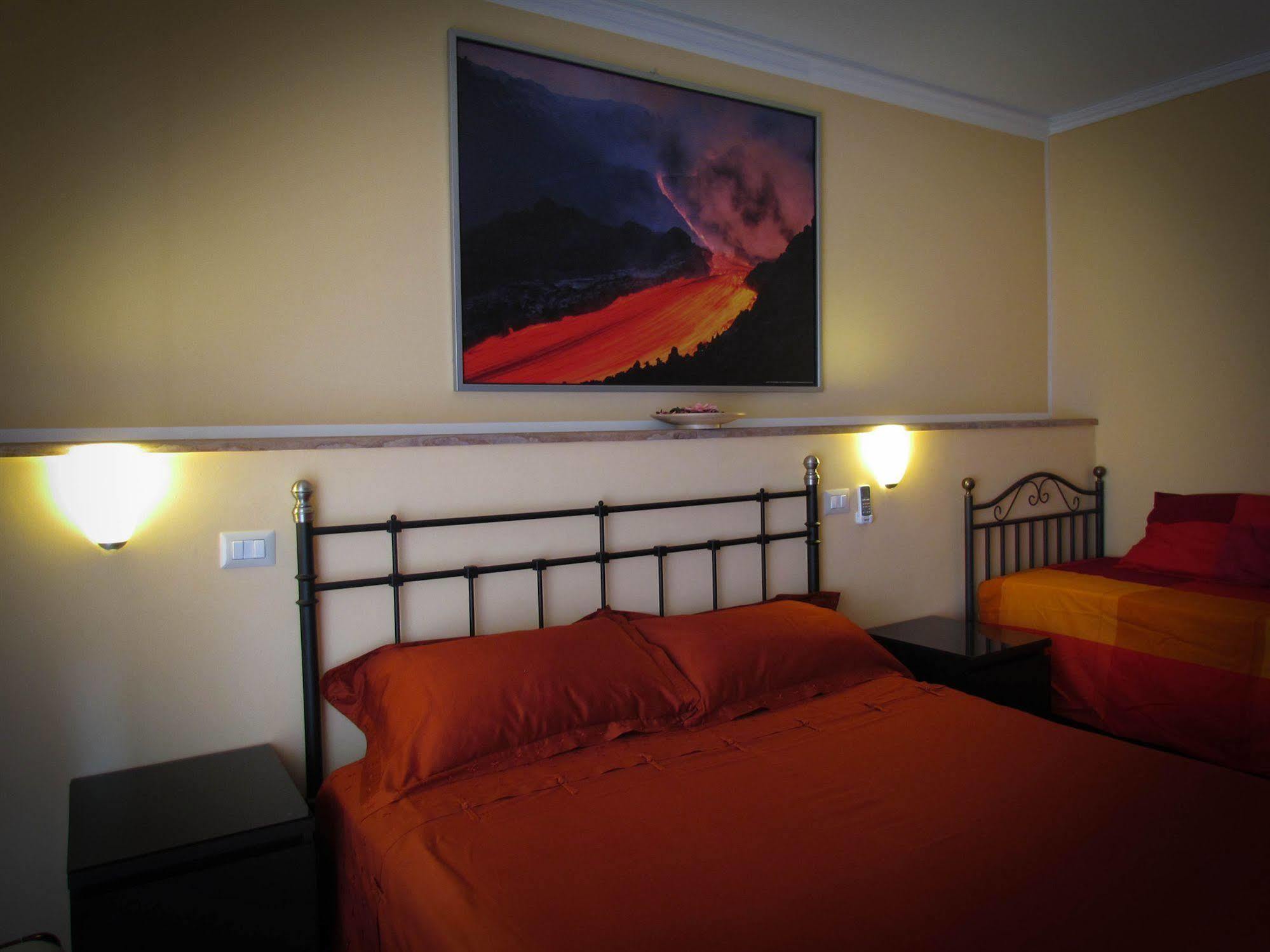 Ferienwohnung Tano'S Giardini-Naxos Exterior foto